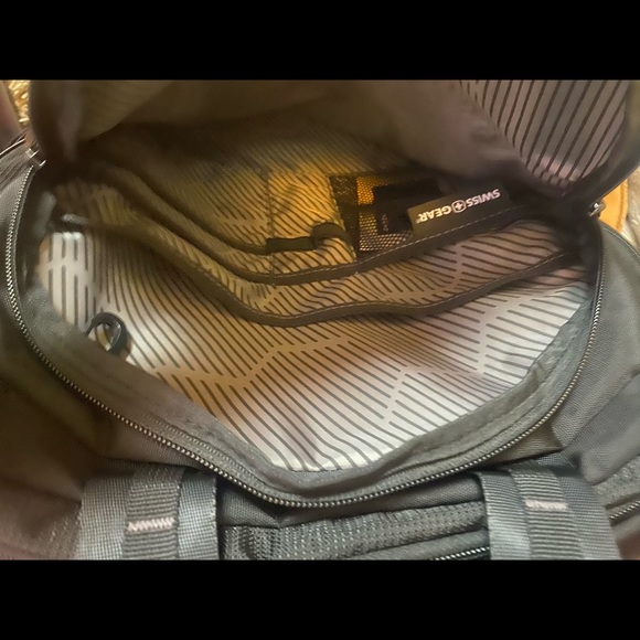 🔥Swiss+gears ult Backpack Nicest by Brand. New - Picture 9 of 16